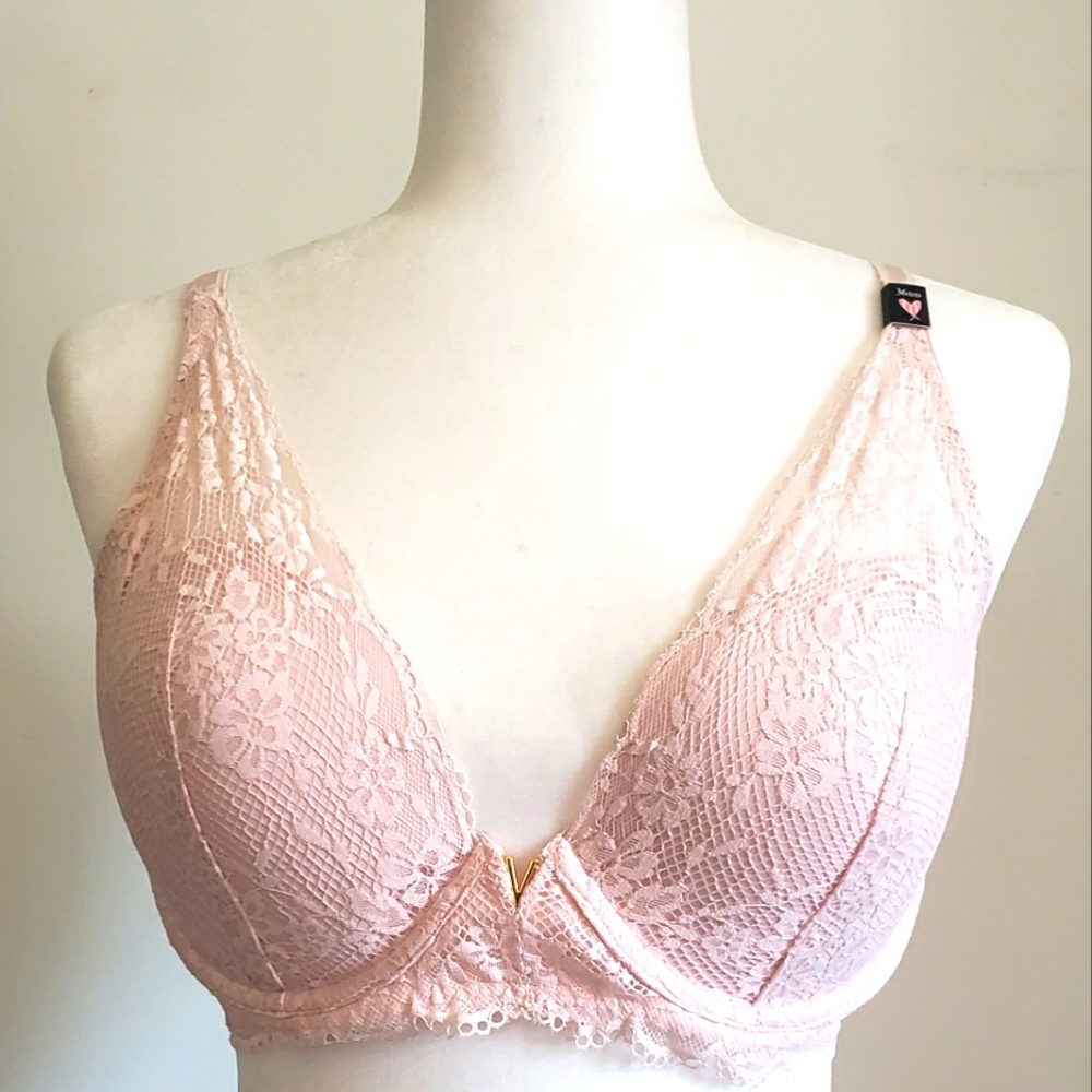 NWT Pink Lace Love Cloud Demi💘